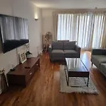 2 Bed Apartment Central London Canary Wharf